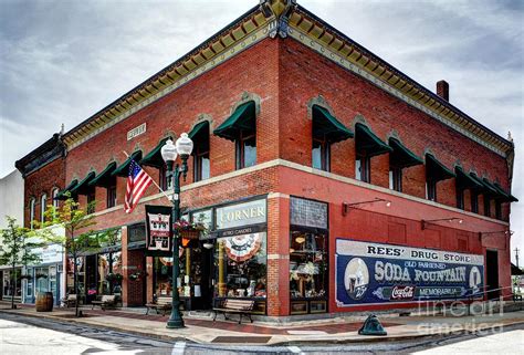 Geneva oh - Geneva, Ohio, a small city located in Ashtabula County, is a shining example of modernity blended with a rich history. The city was founded in the 19th …